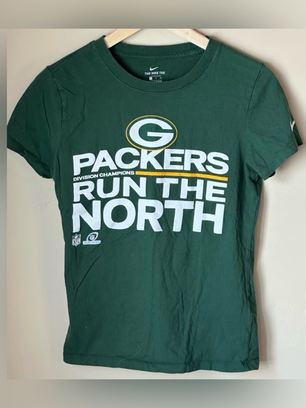 Green Bay Packers Nike Tee • Women’Small • Run The North Graphic
